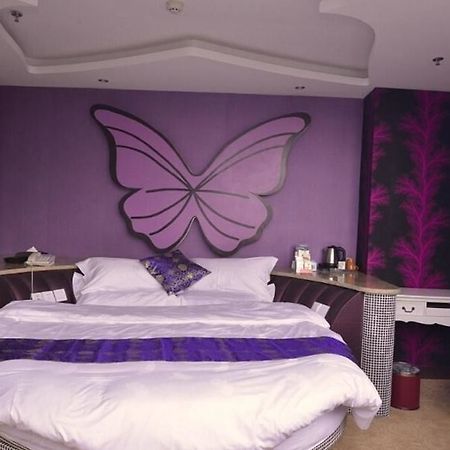 Chongqing Xinhao Theme Hotel Bagian luar foto