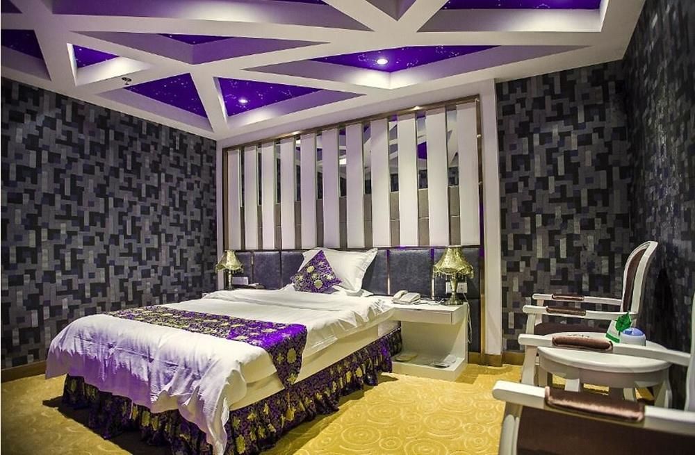 Chongqing Xinhao Theme Hotel Bagian luar foto