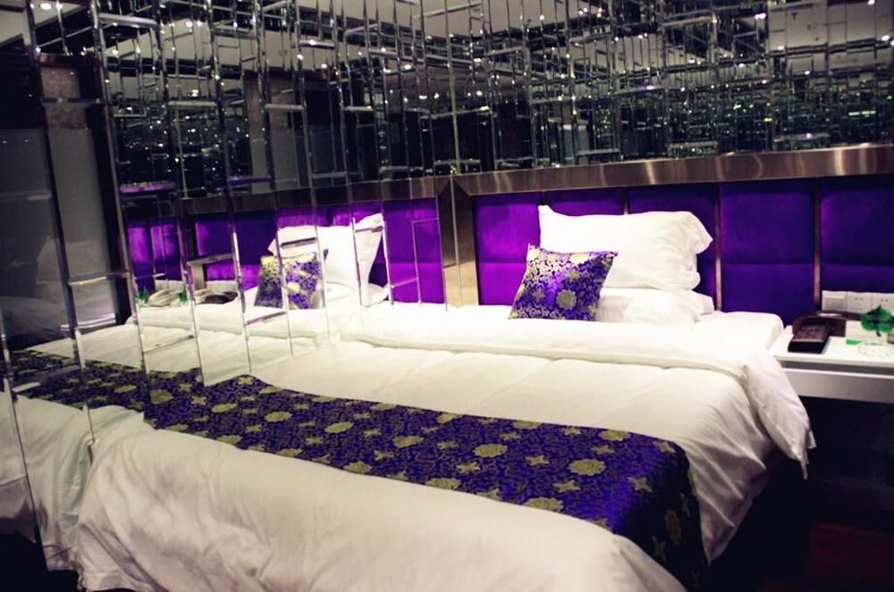 Chongqing Xinhao Theme Hotel Bagian luar foto