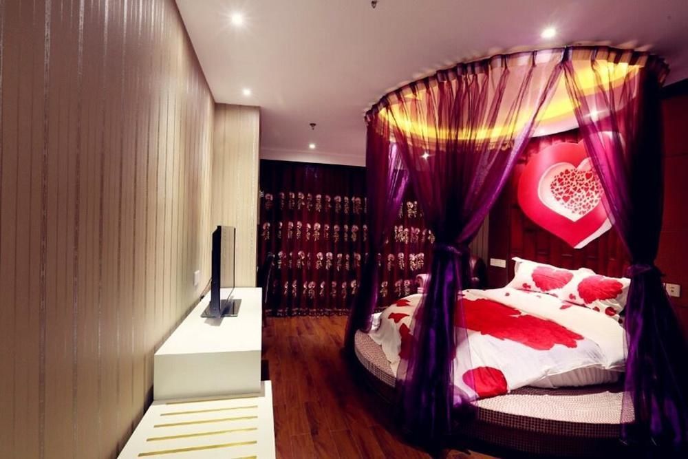 Chongqing Xinhao Theme Hotel Bagian luar foto