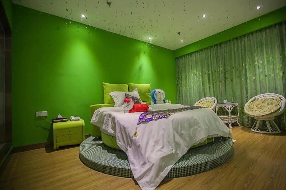 Chongqing Xinhao Theme Hotel Bagian luar foto