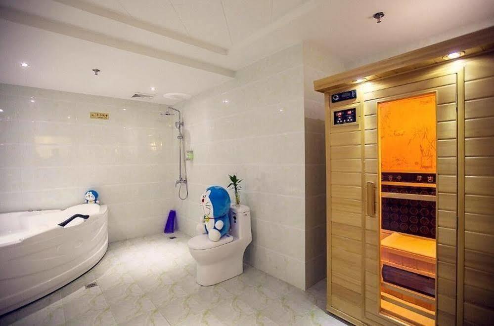 Chongqing Xinhao Theme Hotel Bagian luar foto
