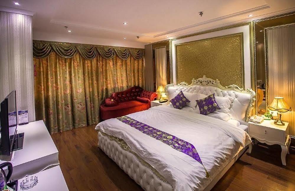 Chongqing Xinhao Theme Hotel Bagian luar foto
