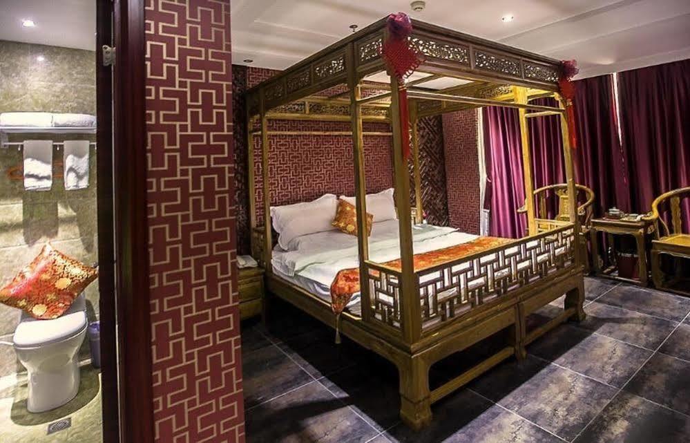 Chongqing Xinhao Theme Hotel Bagian luar foto