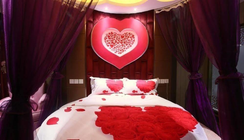 Chongqing Xinhao Theme Hotel Bagian luar foto